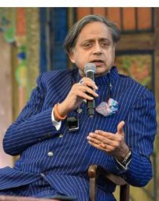 लोगों को अपने बारे में सोचने की जरूरत, राम मंदिर से प्रभावित होने की नहीं: शशि थरूर