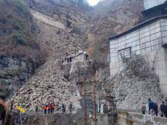 शिमला के पास भूस्खलन की घटना में दो मजदूरों की मौत