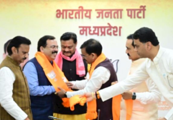 कांग्रेस को महाकौशल में एक और झटका, पूर्व महाधिवक्ता भाजपा में शामिल