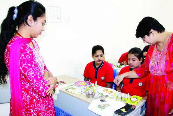 शिक्षा संग स्वरोजगार से भौतिक विकास पर मैक में कार्यशाला