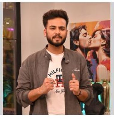 जयपुर के रेस्टोरेंट में एल्विश यादव ने शख्स को मारा थप्पड़, कहा- 'मैं ऐसा ही हूं'