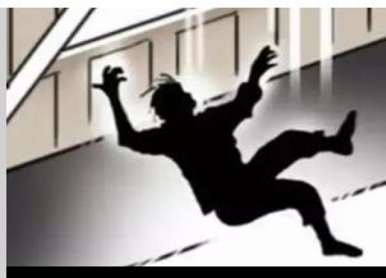 नोएडा : एफडीसीआई के सीओओ ने 19वीं मंजिल से कूदकर दी जान, पुलिस जांच में जुटी