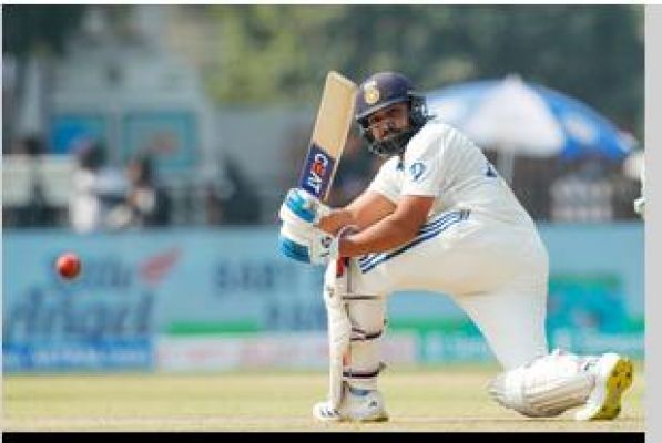 रोहित शर्मा ने किसी भारतीय द्वारा दूसरे सबसे अधिक टेस्ट छक्के लगाने के धोनी के रिकॉर्ड को पीछे छोड़ा