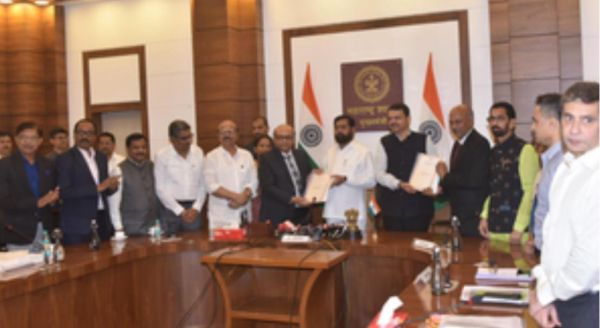 मराठा समुदाय: पिछड़ा वर्ग आयोग ने सर्वे को लेकर सीएम शिंदे को सौंपी रिपोर्ट