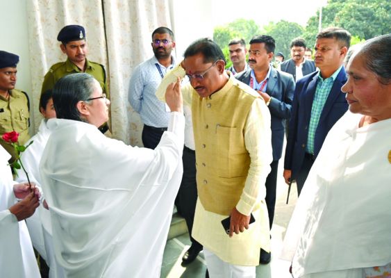 23 वर्षों से बजट सत्र में पक्ष-विपक्ष को शान्ति सरोवर में सात्विक भोजन कराना बहुत अच्छी परम्परा-साव
