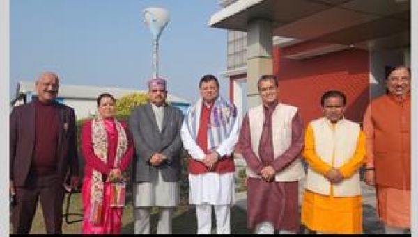 मुख्यमंत्री धामी अपनी कैबिनेट के साथ रामलला के दर्शन के लिए अयोध्या रवाना