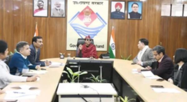 देहरादून : मुख्य सचिव ने अस्पतालों को लेकर की अहम बैठक