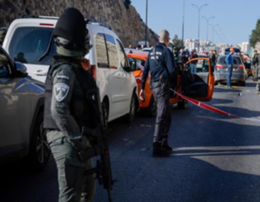 वेस्ट बैंक में हाईवे पर गोलीबारी में एक की मौत, आठ घायल