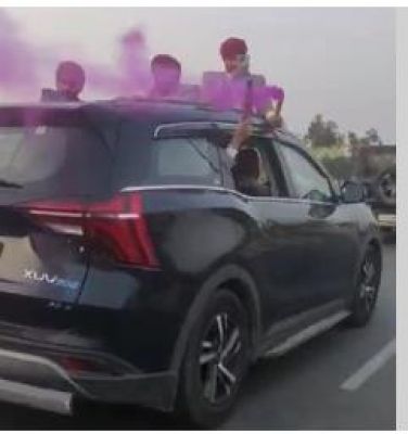 दिल्ली के विकासपुरी फ्लाईओवर पर हुड़दंग मचा रहेे पांच लोग गिरफ्तार