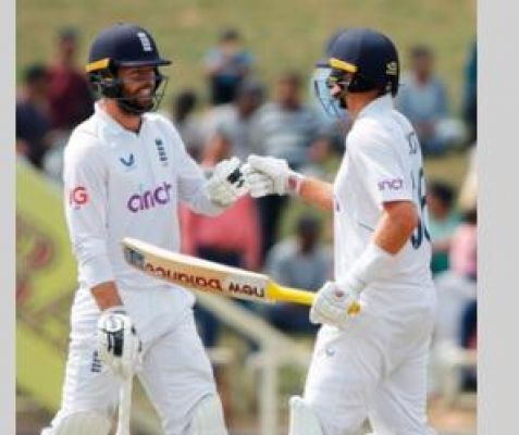 रूट और फोक्स क्रीज पर डटे, चाय तक इंग्लैंड 198/5