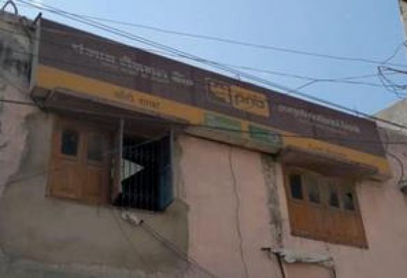 बिहार में बैंक लूटने पहुंचे बदमाशों ने विरोध करने पर गार्ड को मारी गोली, हथियार भी लेकर फरार