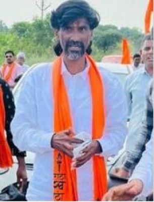 जारांगे-पाटिल ने मराठा समुदाय और महाराष्ट्र सरकार के आग्रह पर भूख हड़ताल वापस ले ली और अस्पताल में भर्ती हुए