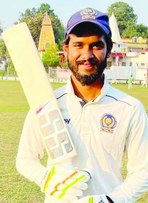 सीनियर एलीट ग्रुप इंटर डिस्टिंक्ट टूर्नामेंट पहले दिन बिलासपुर ब्लू पीछे 