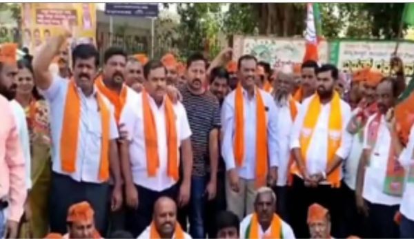 कर्नाटक में पाकिस्तान समर्थक नारे लगाने के आरोप में दो भाजपा कार्यकर्ता गिरफ्तार