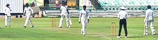 बिलासपुर ब्लू को फायनल के तीसरे दिन पश्चात चाहिए 161 रन