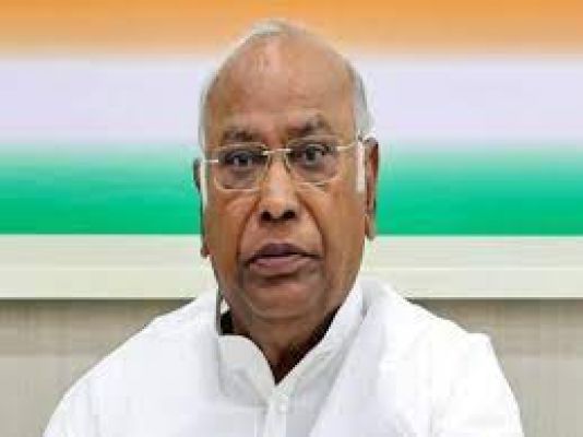 देश के बुनियादी ढांचे के विकास में कांग्रेस ने अहम भूमिका निभाई, लेकिन भाजपा इसका श्रेय ले रही: खरगे