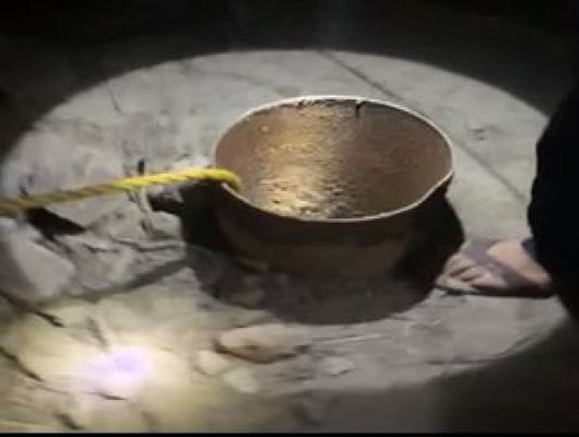 दिल्ली में बोरवेल में गिरा बच्चा, बचाव अभियान जारी