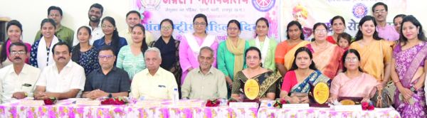 तीन प्रेरक महिलाओं को सम्मानित करके अग्रसेन महाविद्यालय ने मनाया अंतरराष्ट्रीय महिला दिवस