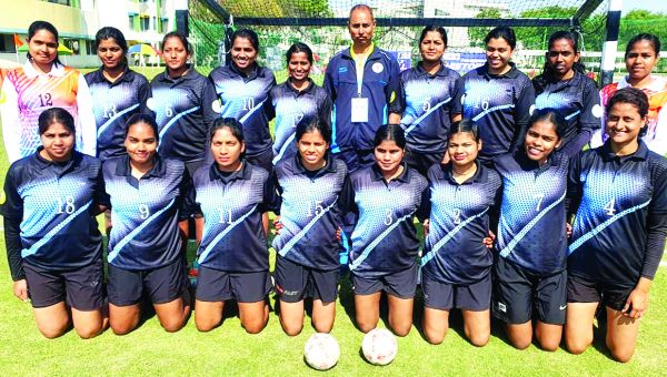52वीं सीनियर महिला राष्ट्रीय हैंडबाल के प्री-क्वाार्टर फाइनल में छग टीम