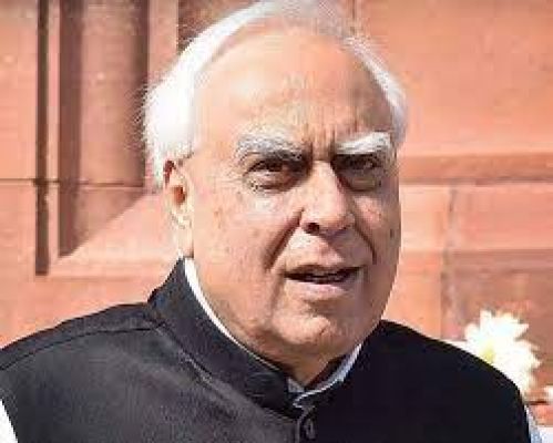 अपनी गरिमा की रक्षा करना न्यायालय की जिम्मेदारी है: सिब्बल ने चुनावी बॉण्ड मामले पर कहा