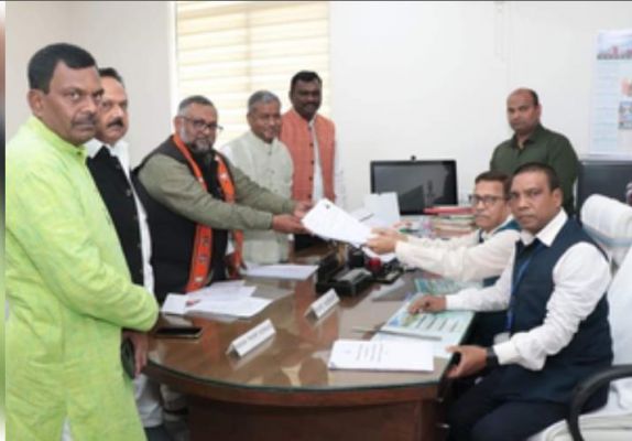 झारखंड में भाजपा के राज्यसभा प्रत्याशी डॉ. प्रदीप वर्मा ने भरा पर्चा, चुना जाना तय