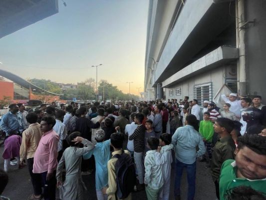 सडक़ पर नमाज और पूजा जुलूस को लेकर पुलिस के रवैये में फर्क क्यों