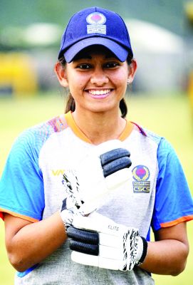 सीनीयर वुमेंस इंटर जोनल मल्टीडे ट्रॉफी में कृति गुप्ता एवं वीडियो विश्लेषक योगेश वर्मा का चयन