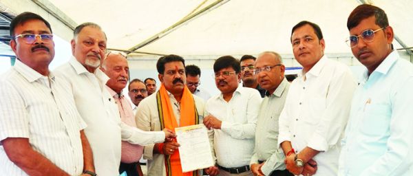 लोकसभा चुनाव के दौरान व्यापार में समस्याओं पर सराफा एसोसिएशन की गृहमंत्री शर्मा से चर्चा