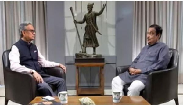 देश के सभी शहरों, कुछ लंबे मार्गों पर ई-बसें शुरू करेगी सरकार: गडकरी