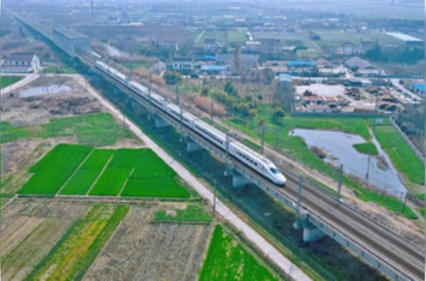 यांग्त्ज़ी नदी डेल्टा में वसंत की सैर के लिए परिवहन शुरू