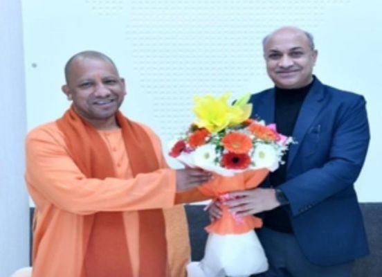 यूपी के नए प्रमुख सचिव गृह बने दीपक कुमार, आयोग ने दी हरी झंडी
