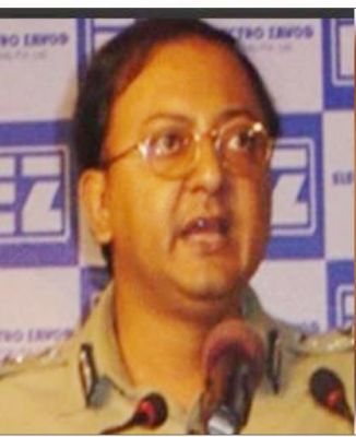 चुनाव आयोग ने 24 घंटे के अंदर बंगाल के डीजीपी को फिर बदला