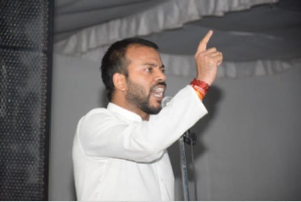 जेएनयू प्रेसिडेंशियल डिबेट में एबीवीपी प्रत्याशी ने कहा, नक्सलियों ने पिता को मारा