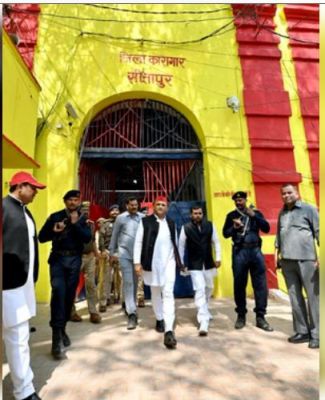 भाजपा सरकार आजम खान के साथ अन्याय कर रही : अखिलेश यादव