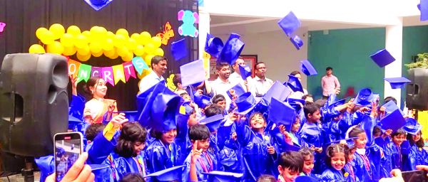 सभी विद्यार्थियों को प्रोत्साहित करती जेपी इंटरनेशनल की नित नई ग्रेजुएशन सेरेमनी