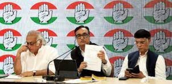 कांग्रेस को आयकर विभाग से 1,823 करोड़ रुपये का नया नोटिस मिला