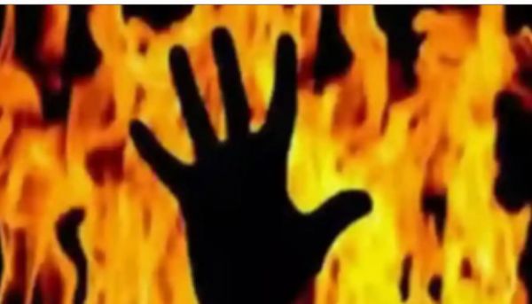 दिल्ली : सिलेंडर लीकेज से लगी आग, मां-बेटी घायल