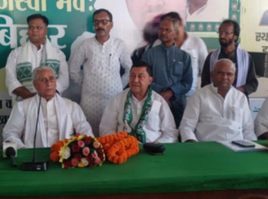 भाजपा छोड़कर पांच साल बाद फिर राजद में लौटे गिरिनाथ सिंह, चतरा से हो सकते हैं प्रत्याशी