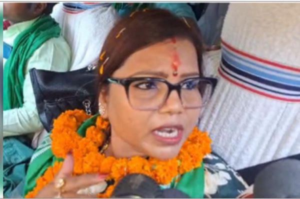 चर्चित सीट पूर्णिया से बीमा भारती ने दाखिल किया नामांकन, तेजस्वी यादव भी पहुंचे