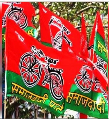 सपा के बार-बार टिकट बदलने से कन्फ्यूजन में कार्यकर्ता