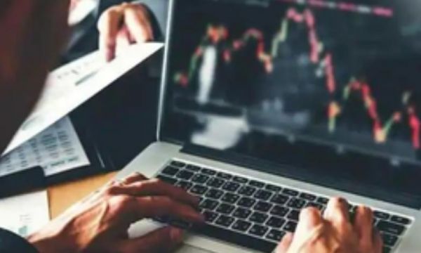 मार्च में सेवा क्षेत्र में वृद्धि से बढ़ा रोजगार : पीएमआई सर्वेक्षण