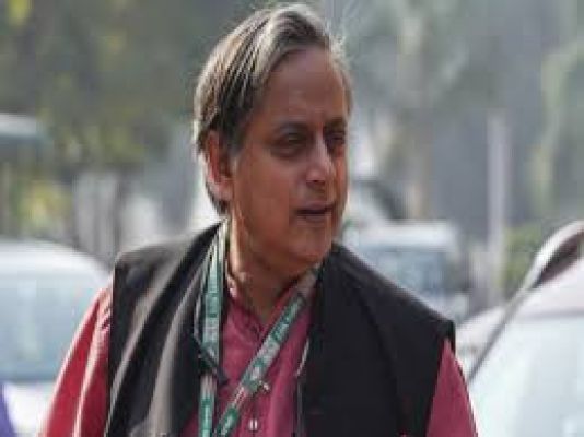 विपक्ष को ‘हिंदी, हिंदुत्व, हिंदुस्तान’ वाले एजेंडे की वजह से चिंता है: थरूर