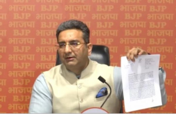 भाजपा नेता व अधिवक्ता गौरव भाटिया ने किया मानहानि का केस