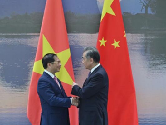 चीन और वियतनाम के विदेश मंत्रियों ने वार्ता की