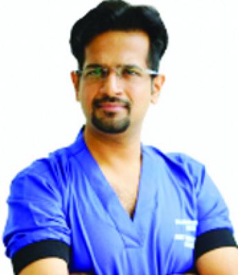 मिनीमम कट तकनीक  से रामकृष्ण केयर में 45 बीएमआई के मरीज का सफल जोड़ प्रत्यारोपण