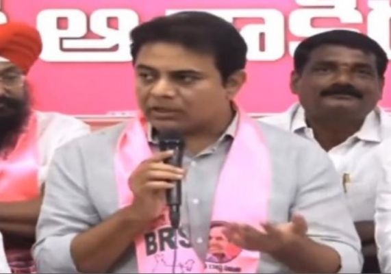 केटीआर ने कांग्रेस से की बीआरएस के दो विधायकों से इस्तीफा लेने या अयोग्य ठहराने की मांग