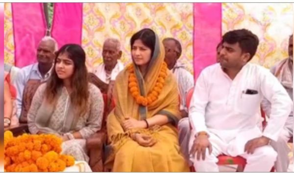 इंडिया गठबंधन से भाजपा परेशान : डिंपल