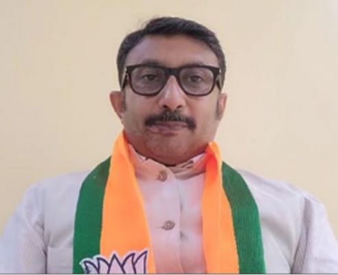 बिहार में चैत्र नवरात्र में तेजस्वी ने मछली खाते वीडियो किया पोस्ट, भाजपा ने साधा निशाना
