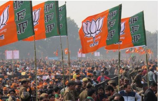 बीजेपी ने विदेशी राजनीतिक दलों को क्यों भेजा न्योता?