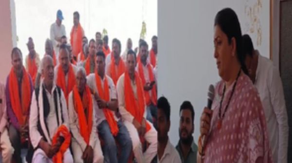 स्मृति ईरानी की मौजूदगी में अमेठी में बड़ी संख्या में यादव समाज के लोग हुए बीजेपी में शामिल